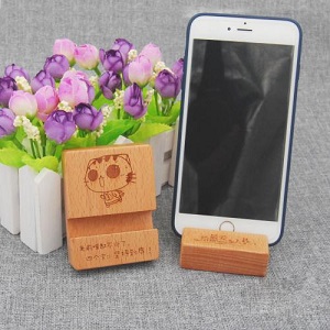 別具一格的手機(jī)飾品激光刻字  第3張